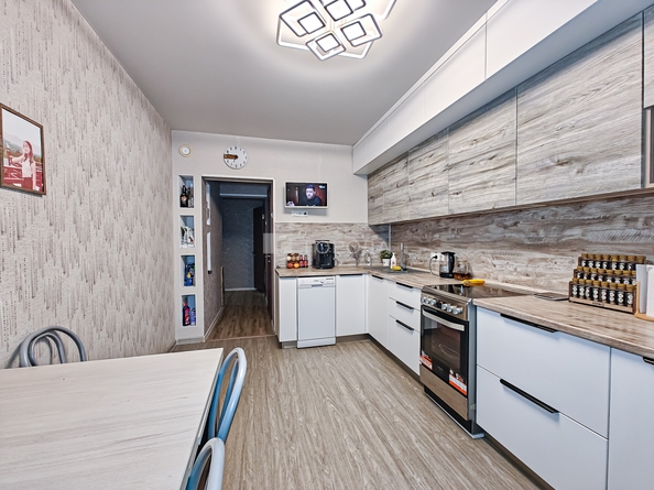 
  Продается 2-комн. квартира 75.7 м². Фото 1.