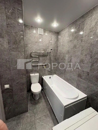 
  Продается 2-комн. квартира 37 м², в ЖК Азимут, дом 2. Фото 6.