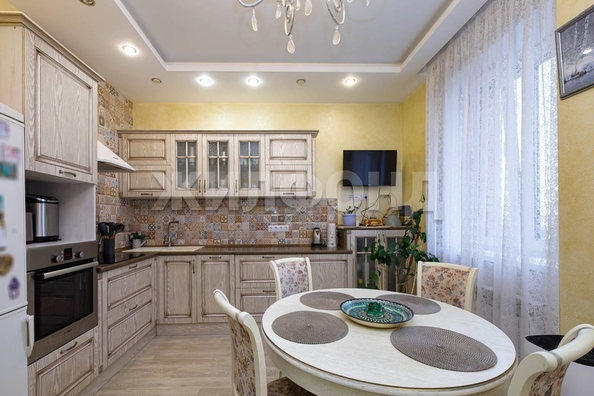 
  Продается 4-комн. квартира 90 м². Фото 1.