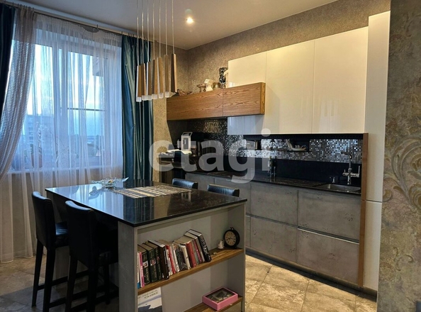 
  Продается 4-комн. квартира 146 м². Фото 1.