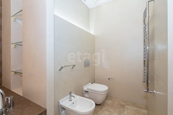 
  Продается 4-комн. квартира 184 м². Фото 24.