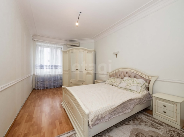 
  Продается 4-комн. квартира 204.8 м². Фото 25.