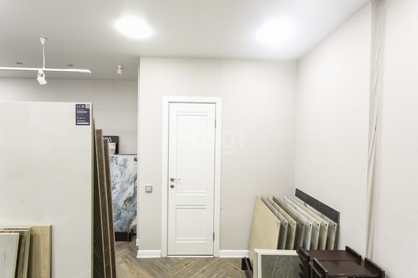 
  Продается универсальное помещение 60 м², в ЖК Радужный каскад, б/с 19. Фото 11.