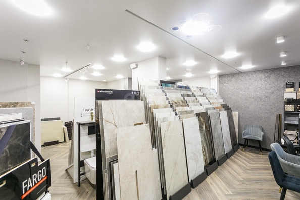 
  Продается универсальное помещение 60 м², в ЖК Радужный каскад, б/с 19. Фото 22.