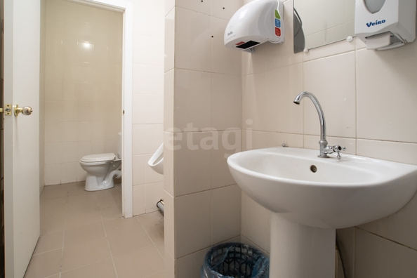 
  Сдается офис 67.6 м². Фото 21.
