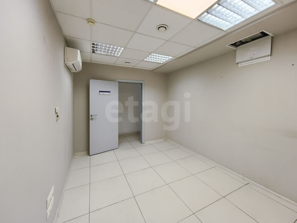 
  Сдается офис 378.3 м². Фото 26.