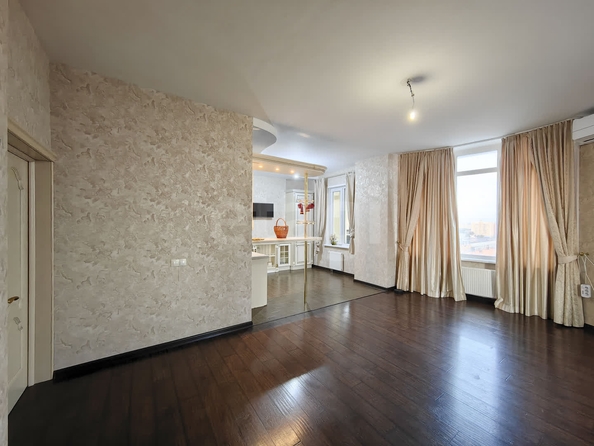 
  Продается 3-комн. квартира 105.6 м². Фото 1.