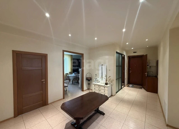 
  Сдается 3-комн. квартира 117.6 м². Фото 9.