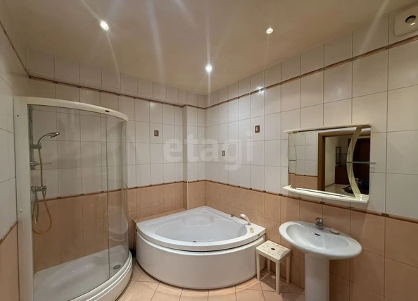 
  Сдается 3-комн. квартира 117.6 м². Фото 12.