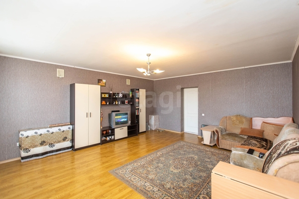 
  Продается 3-комн. квартира 121.2 м². Фото 1.