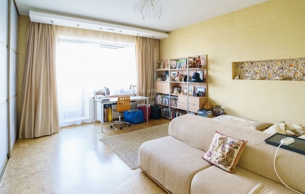 
  Продается 4-комн. квартира 184 м². Фото 6.