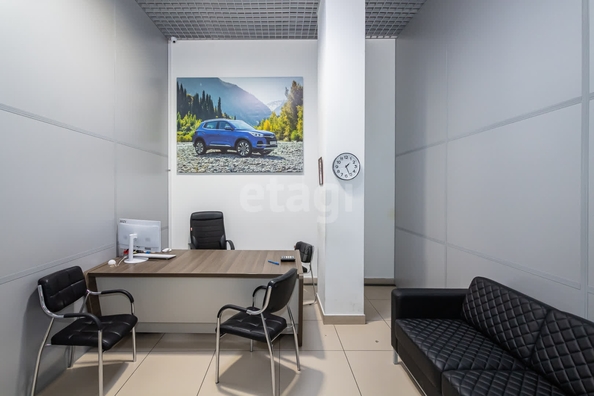 
  Сдается торговая площадь 1180 м². Фото 13.