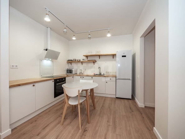 
  Продается 2-комн. квартира 43 м², в ЖК Новые снегири, блок а. Фото 1.