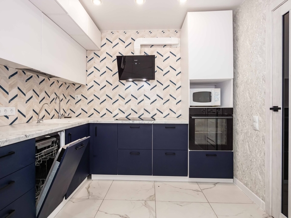 
  Продается 2-комн. квартира 55.8 м², в ЖК Солнечные часы, 3 очередь, дом 4. Фото 4.