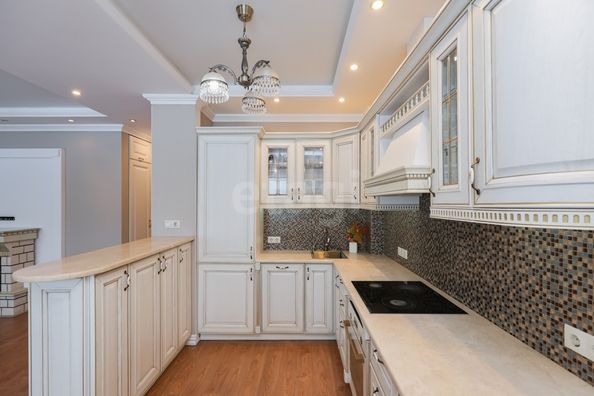 
  Продается 3-комн. квартира 80.1 м², в ЖК Радужный каскад, б/с 19. Фото 2.