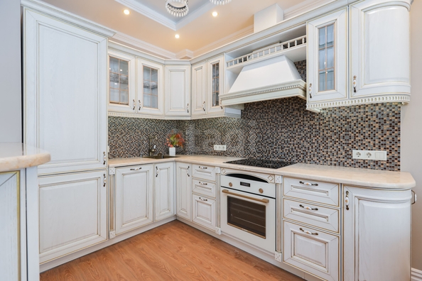 
  Продается 3-комн. квартира 80.1 м², в ЖК Радужный каскад, б/с 19. Фото 3.
