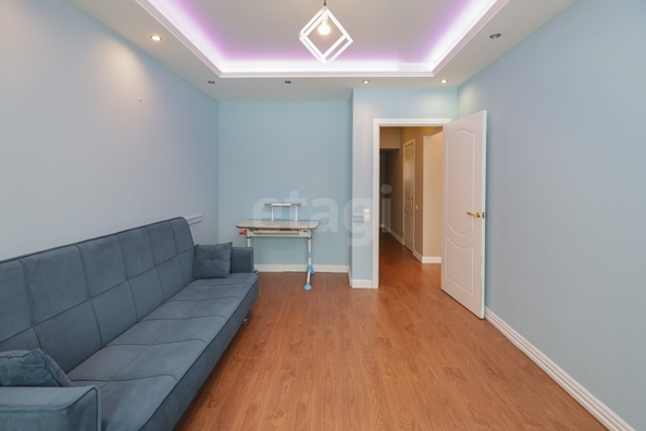 
  Продается 3-комн. квартира 80.1 м², в ЖК Радужный каскад, б/с 19. Фото 15.
