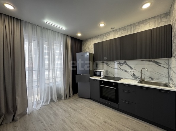 
  Продается 1-комн. квартира 30 м², в ЖК Азимут, дом 2. Фото 1.