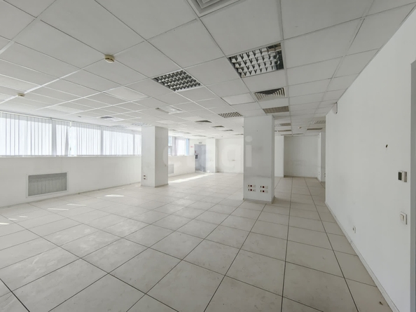 
  Сдается офис 378.3 м². Фото 24.