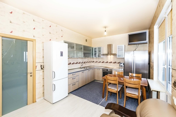 
  Продается 3-комн. квартира 134.78 м². Фото 1.