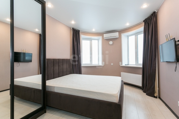 
  Продается 2-комн. квартира 65.5 м², в ЖК Радужный каскад, б/с 19. Фото 2.