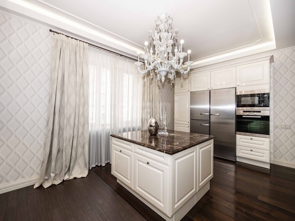 
  Продается 4-комн. квартира 184 м². Фото 21.