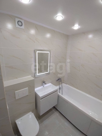 
  Продается 2-комн. квартира 67 м². Фото 1.