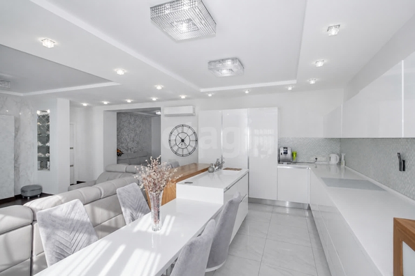 
  Продается 4-комн. квартира 163.2 м². Фото 1.