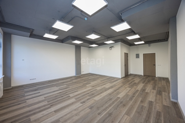 
  Продается офис 6812 м². Фото 24.