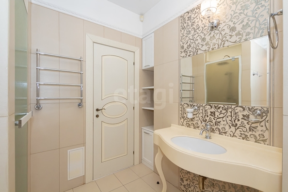 
  Продается 4-комн. квартира 194.9 м². Фото 24.