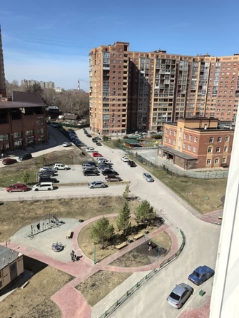 
  Продается 2-комн. квартира 50 м², в ЖК Радужный каскад, б/с 19. Фото 12.