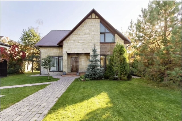 
  Продается дом 200 м². Фото 1.