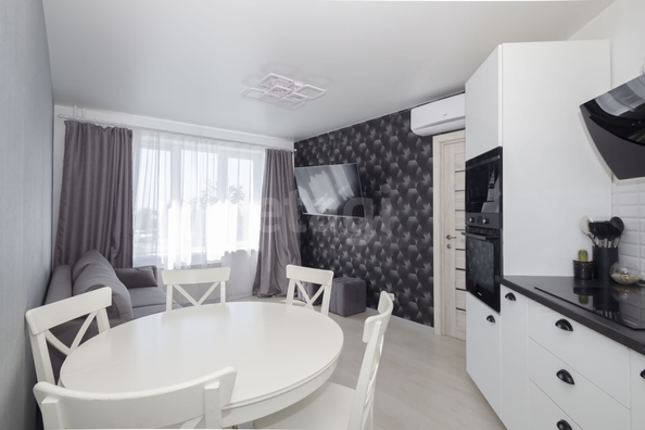 
  Продается 3-комн. квартира 82 м², в ЖК Ред Фокс, дом 3. Фото 1.