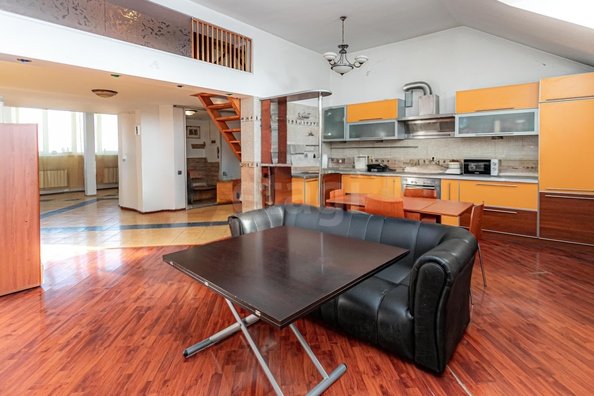 
  Продается 3-комн. квартира 134.9 м². Фото 1.