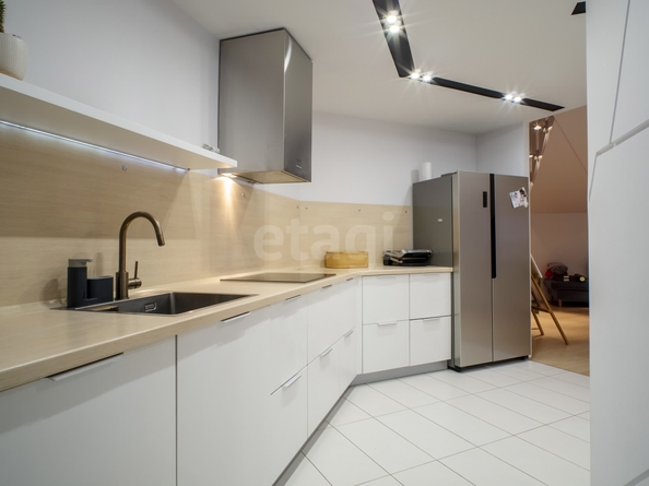 
  Продается 3-комн. квартира 122.5 м². Фото 1.
