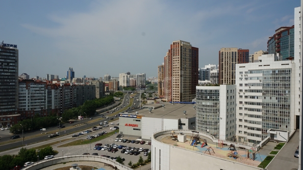 
  Продается 4-комн. квартира 115 м². Фото 1.