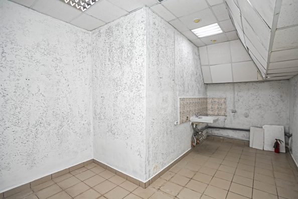 
  Продается универсальное помещение 179.5 м². Фото 2.