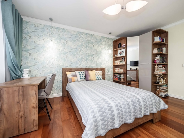
  Продается 4-комн. квартира 107.7 м². Фото 25.