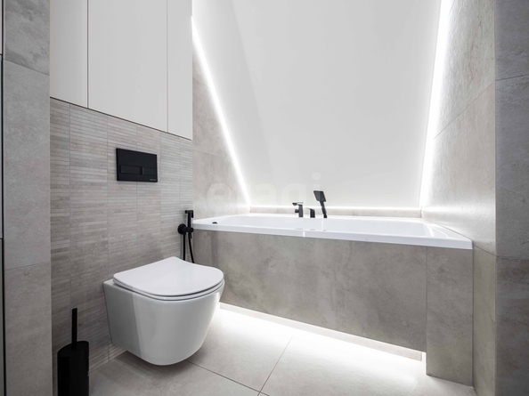 
  Продается 3-комн. квартира 90 м², в ЖК Онега, дом 13. Фото 1.