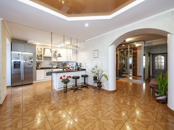 
  Продается 3-комн. квартира 120.8 м². Фото 2.