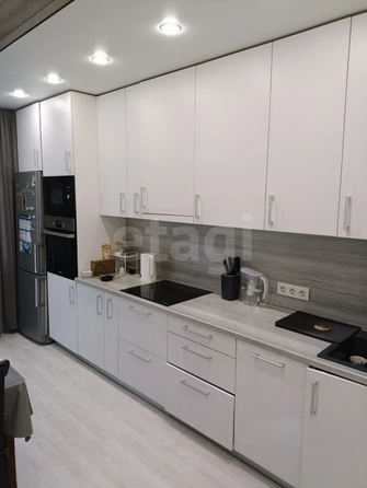 
  Продается 2-комн. квартира 75.6 м². Фото 1.