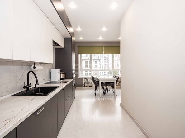 
  Продается 2-комн. квартира 77 м², в ЖК Красный проспект, дом 4. Фото 2.