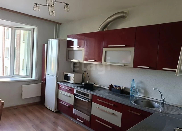 
  Продается 3-комн. квартира 74.3 м². Фото 1.