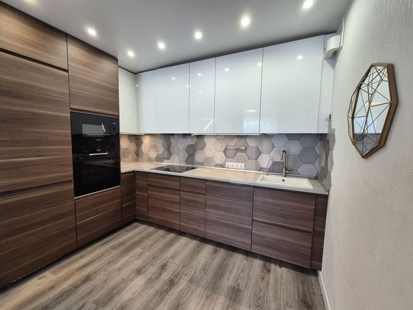
  Продается 2-комн. квартира 62 м². Фото 2.