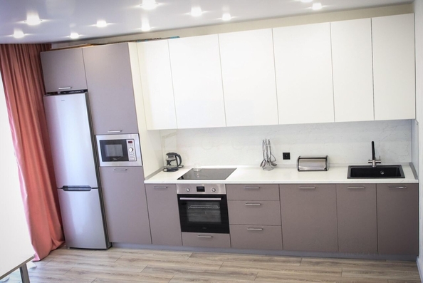 
  Продается 2-комн. квартира 57 м², в ЖК Сосны, б/с 4,3. Фото 1.