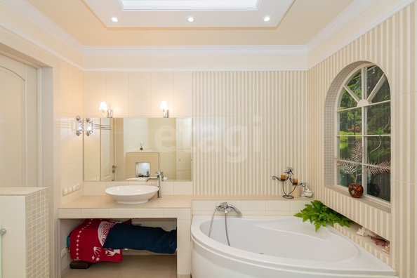 
  Продается 4-комн. квартира 180 м². Фото 10.