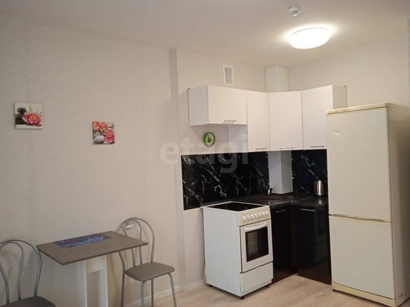
  Продается 2-комн. квартира 39 м², в ЖК Ред Фокс, дом 1. Фото 7.