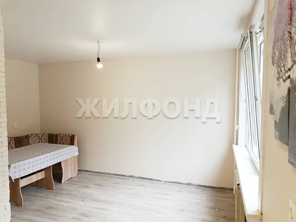 
  Продается 3-комн. квартира 57.4 м². Фото 1.