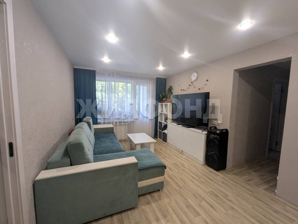 
  Продается 4-комн. квартира 69.7 м². Фото 1.