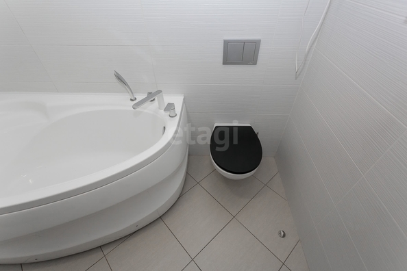 
  Продается 2-комн. квартира 69.6 м². Фото 24.